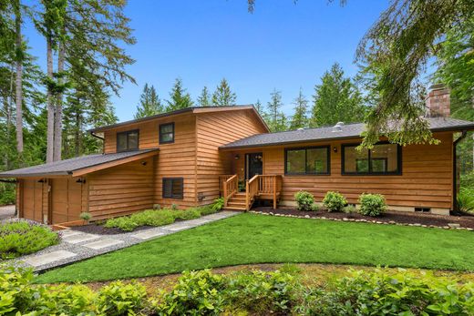 Luxury home in Poulsbo, Kitsap County