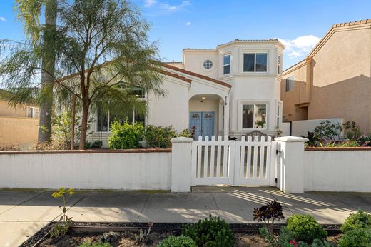 Luxury home in Huntington Beach, Orange County