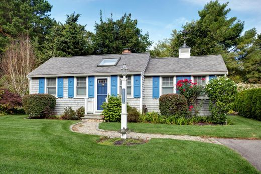 Detached House in Osterville, Barnstable County