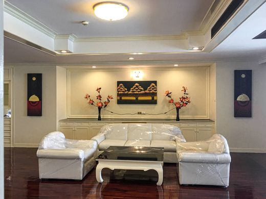 아파트 / Watthana, Vadhana