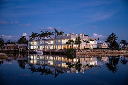 Casa de lujo en West End, West Grand Bahama District