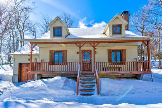 Detached House in Sainte-Adèle, Laurentides