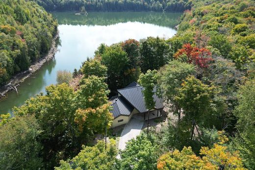 Mandeville, Lanaudièreの一戸建て住宅