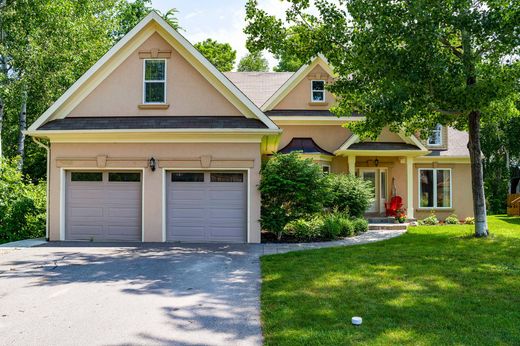 Detached House in The Blue Mountains, Ontario