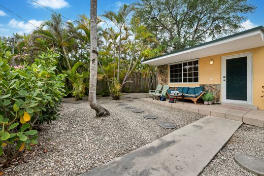 Двухуровневые апартаменты, Coconut Grove, Miami-Dade County