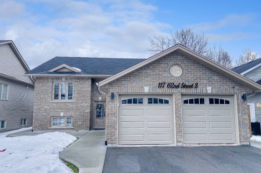 Casa en Wasaga Beach, Ontario