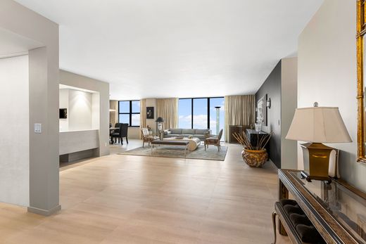 Apartment / Etagenwohnung in Bal Harbour, Miami-Dade County