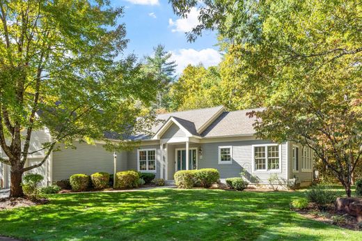 Apartment in Bedford, Middlesex County