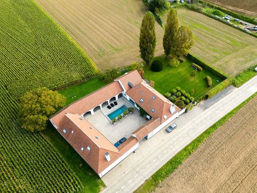 Casa Unifamiliare a Pepingen, Provincie Vlaams-Brabant