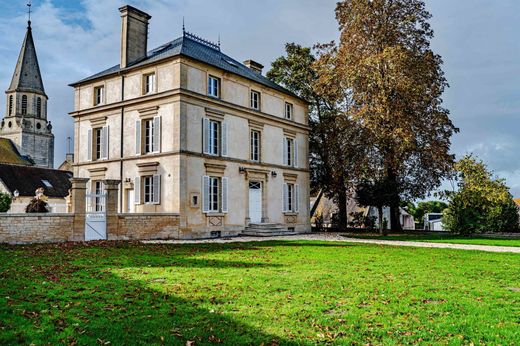 Creully, Calvadosの一戸建て住宅