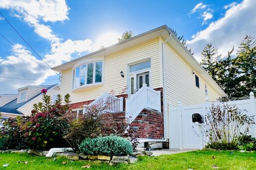 Einfamilienhaus in West Hempstead, Nassau County