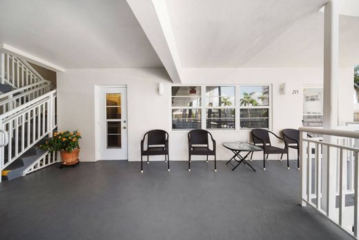 Luxe woning in Hallandale Beach, Broward County