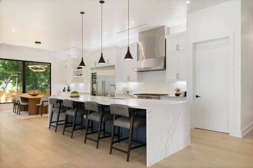 Detached House in Austin, Travis County