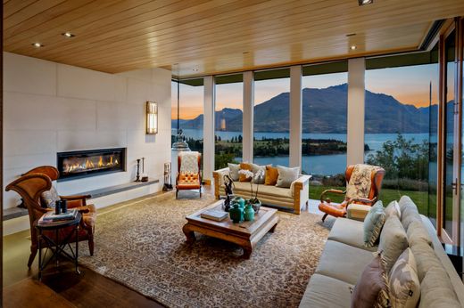 Detached House in Queenstown, Queenstown-Lakes District