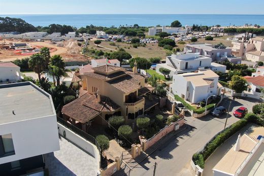 Detached House in Albufeira e Olhos de Água, Albufeira Municipality