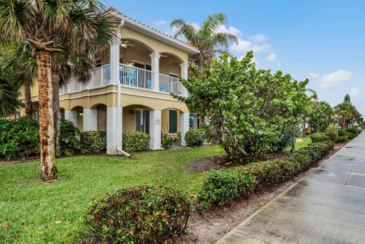 Townhouse in New Smyrna Beach, Volusia County