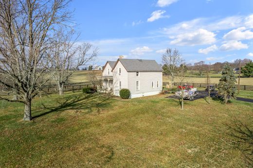 Country House in Lexington, Fayette County