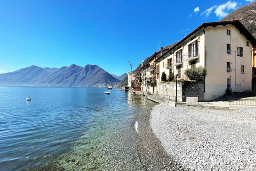 Einfamilienhaus in Colonno, Provincia di Como
