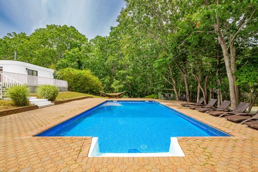 Detached House in Southampton, Suffolk County