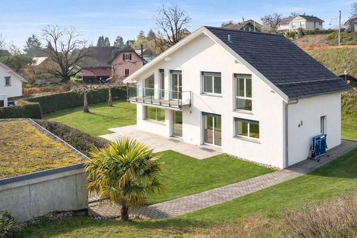 Casa Unifamiliare a St-Légier-La Chiésaz, Riviera-Pays-d'Enhaut District