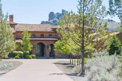 Luxury home in Terrebonne, Deschutes County