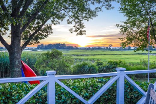 Detached House in Locust Valley, Nassau County