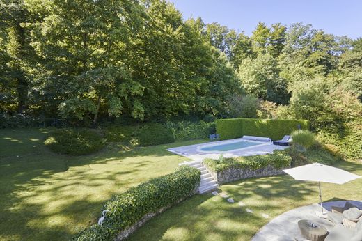 Detached House in Luxembourg, Ville de Luxembourg
