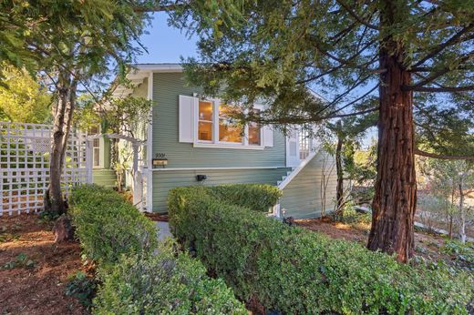 Detached House in Oakland, Alameda County