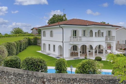 Villa Adro, Brescia ilçesinde