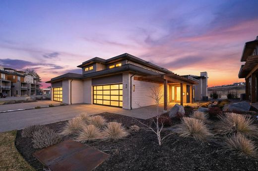 Villa multifamiliale à Vernon, Regional District of North Okanagan