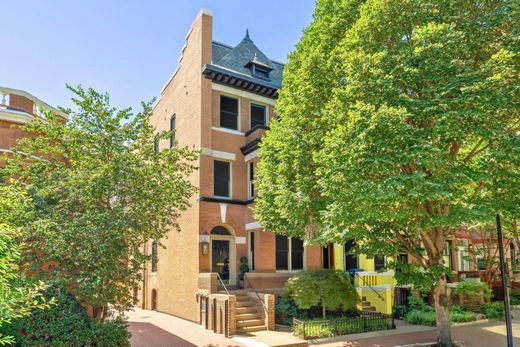 Semidetached House in Washington, Washington County