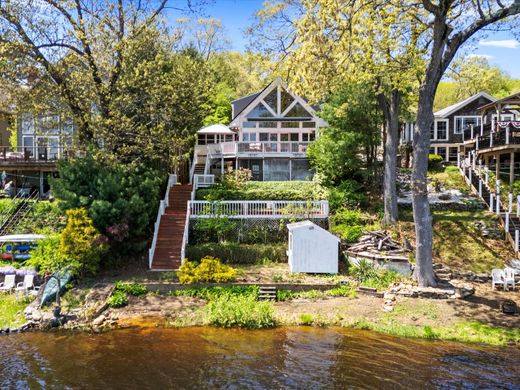 Einfamilienhaus in West Brookfield, Worcester County