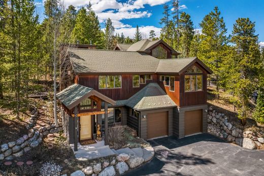 Luxury home in Silverthorne, Summit County