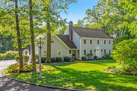 Detached House in Essex, Middlesex County