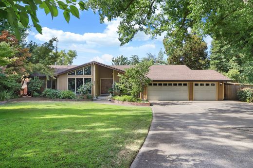 Fair Oaks, Sacramento Countyの一戸建て住宅