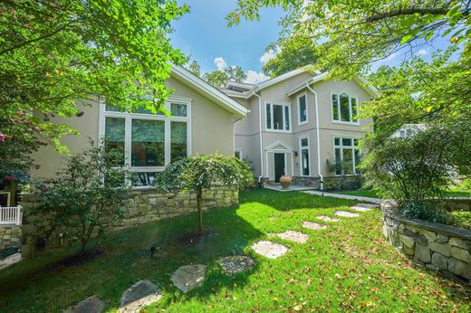 Detached House in Arlington, Arlington County