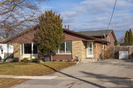 Casa en St. Catharines, Regional Municipality of Niagara