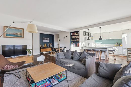 Apartment in Neuilly-sur-Seine, Hauts-de-Seine