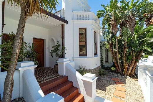 Detached House in Cape Town, City of Cape Town