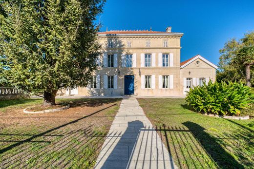 Einfamilienhaus in Cognac, Charente