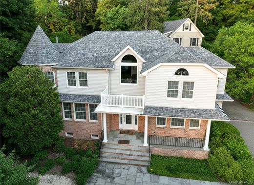 Casa Unifamiliare a Roslyn, Nassau County