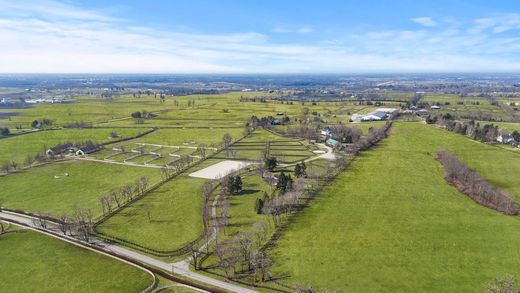 Country House in Lexington, Fayette County