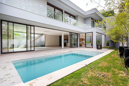 Detached House in Barueri, São Paulo