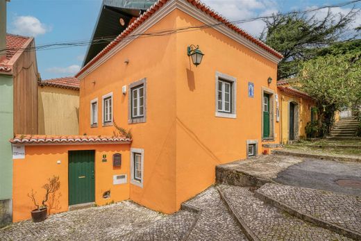 Villa Plurifamiliare a Sintra, Lisbona