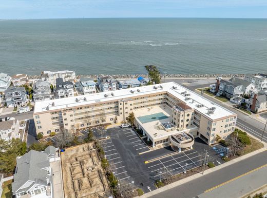 Apartment in Avalon, Cape May County