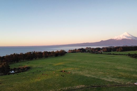 منزل ريفي ﻓﻲ Puerto Varas, Provincia de Llanquihue