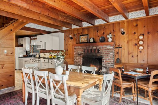 Dom jednorodzinny w Lake Arrowhead, San Bernardino County