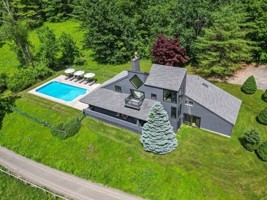Detached House in Stockbridge, Berkshire County
