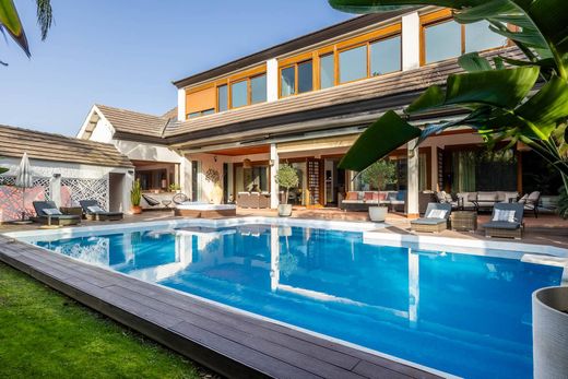 Detached House in Mairena del Aljarafe, Province of Seville