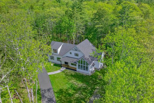 Detached House in Falmouth, Cumberland County